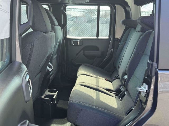New 2026 Jeep Gladiator Sport AWD/4WD image 7