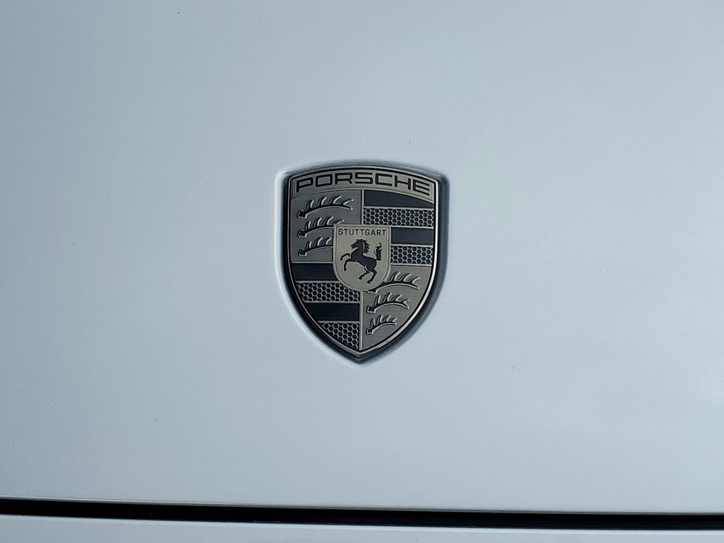 New 2025 Porsche Cayenne Turbo image 27