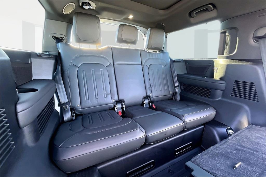 Certified 2024 Land Rover Defender 130 X image 24