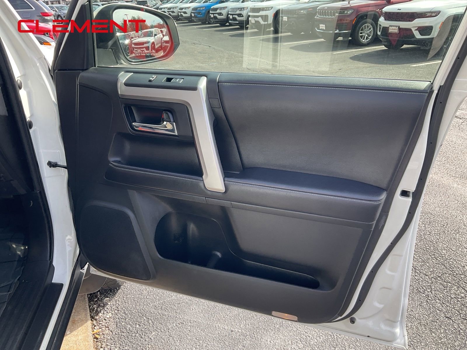 Used 2022 Toyota 4Runner SR5 RWD image 53