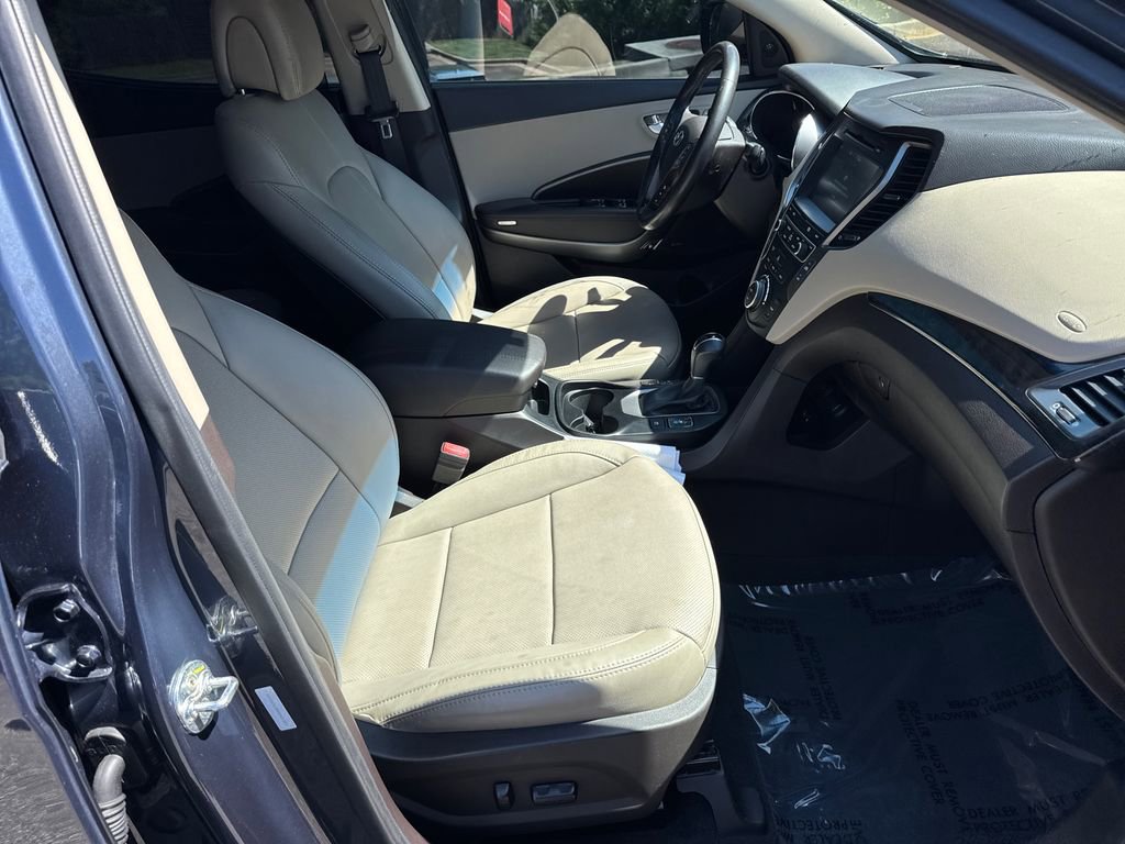 Used 2017 Hyundai Santa Fe Sport w/ 2.4L Tech Package 04 FWD image 13