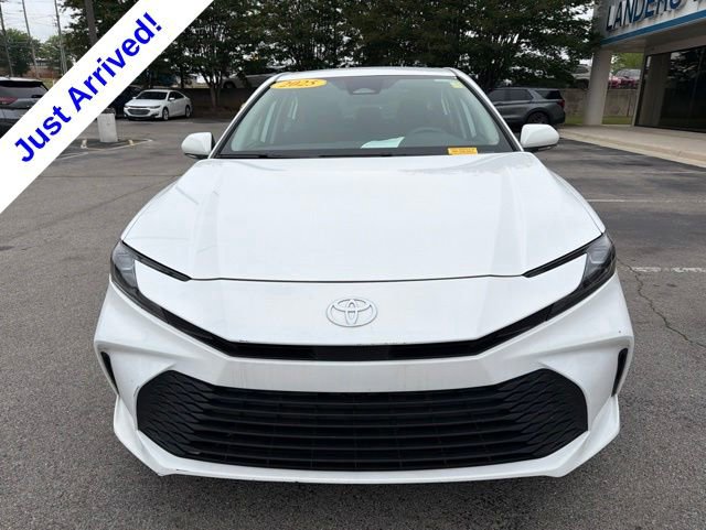 Used 2025 Toyota Camry LE FWD image 7