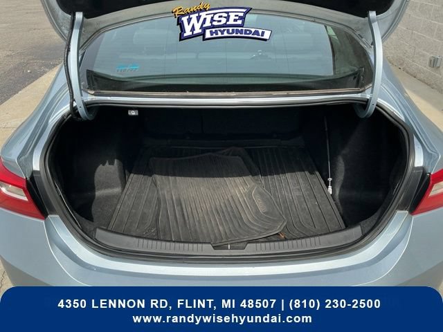 Used 2017 Chevrolet Malibu LT FWD image 24