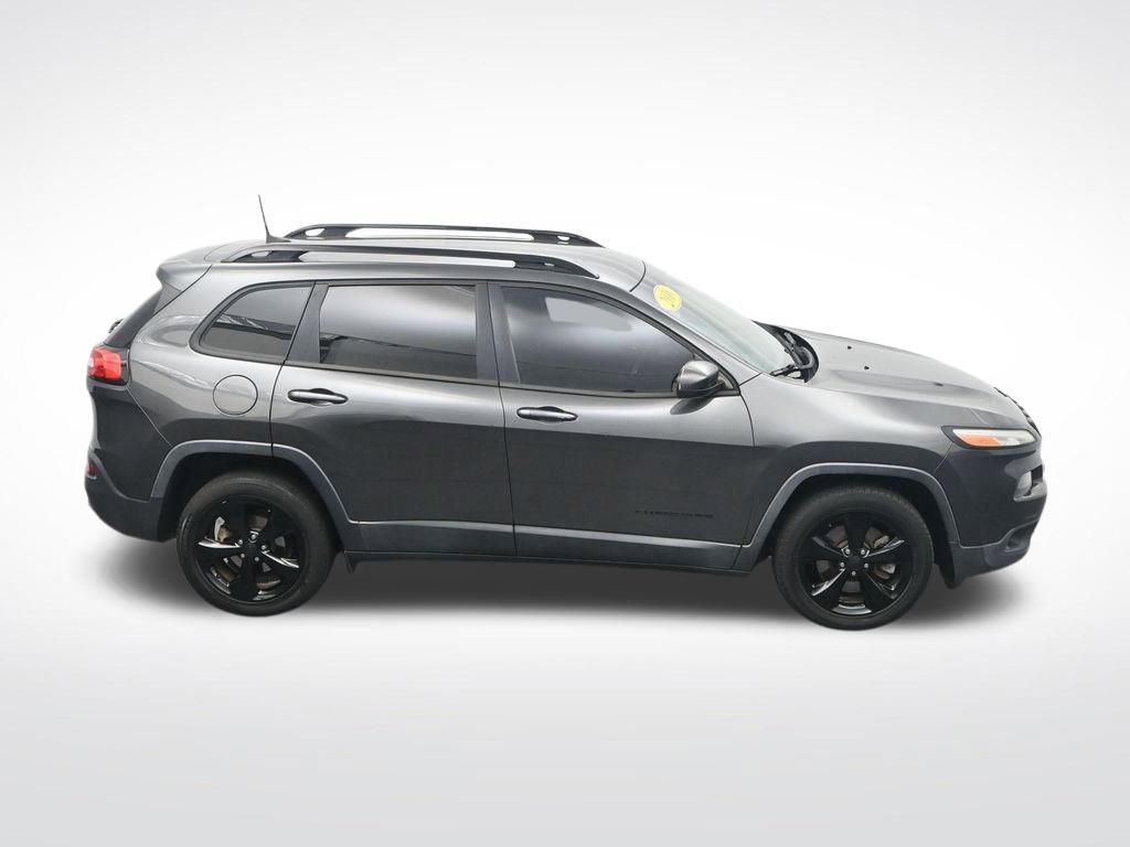 Used 2016 Jeep Cherokee Latitude FWD image 27