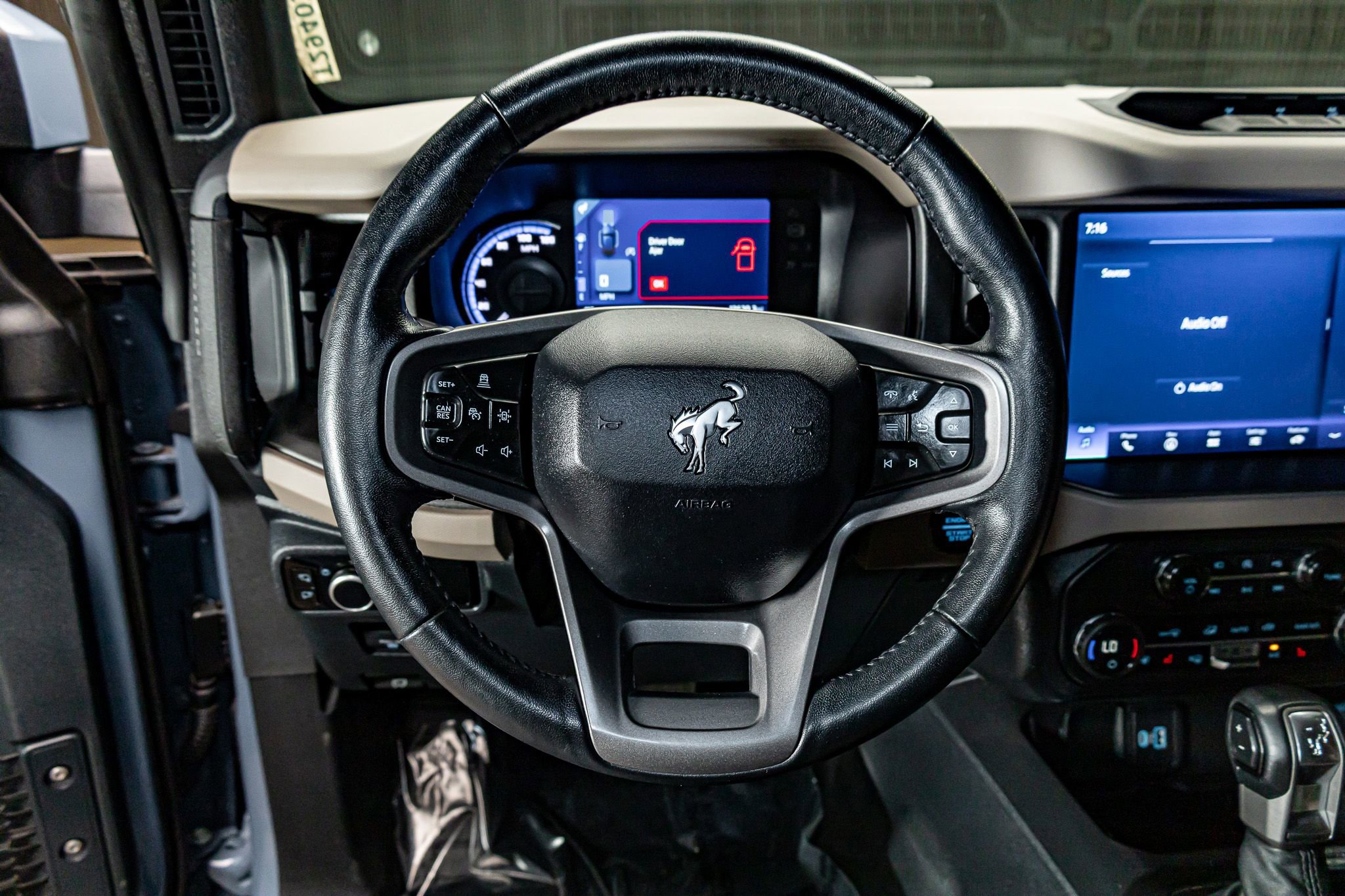 Used 2024 Ford Bronco Wildtrak image 18