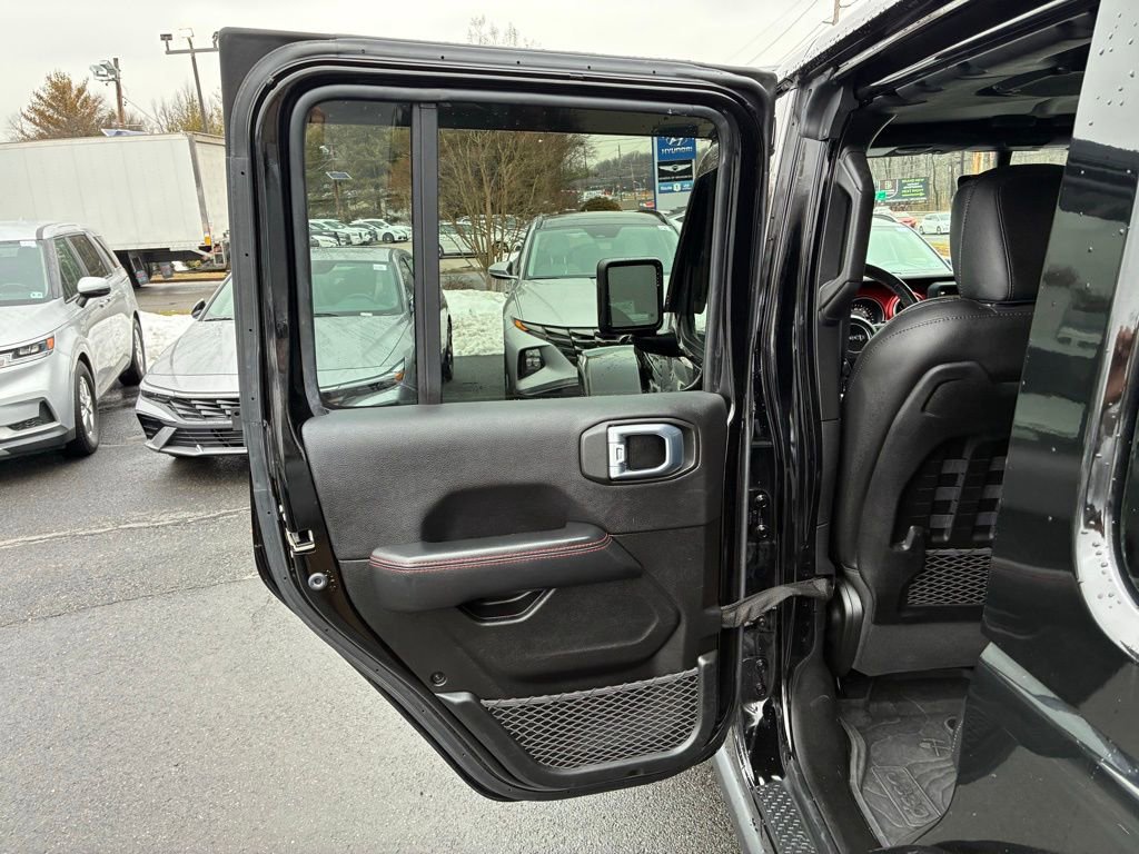 Used 2022 Jeep Wrangler Unlimited Rubicon w/ LED Lighting Group image 53