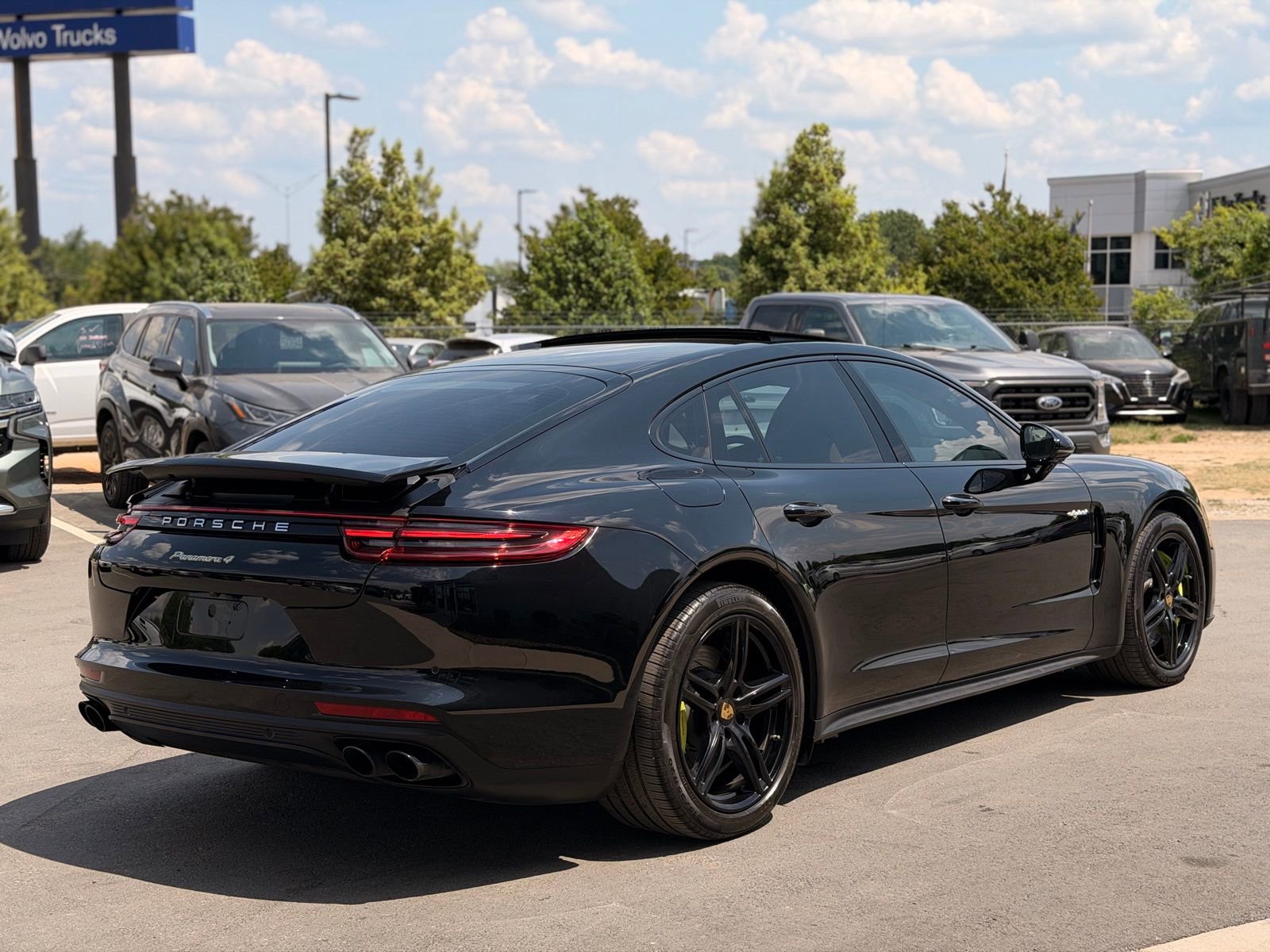 Used 2018 Porsche Panamera 4 AWD/4WD image 10