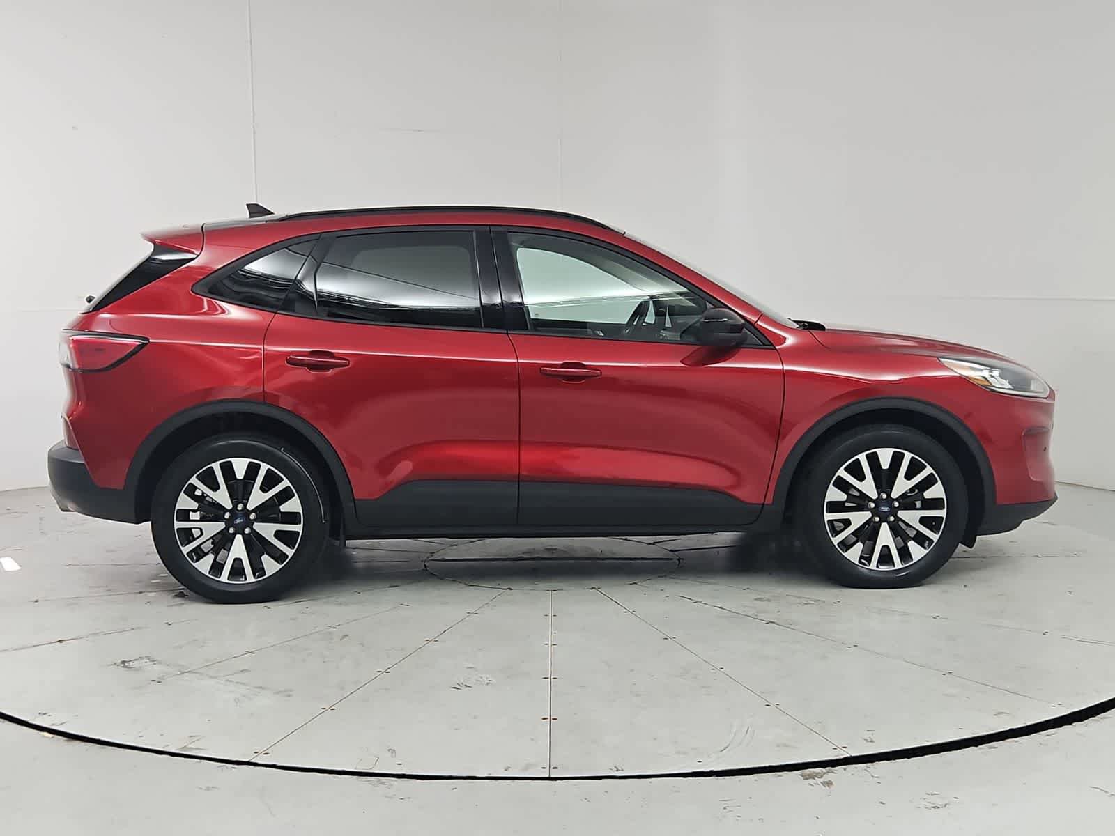 Used 2020 Ford Escape SE Sport AWD/4WD image 7