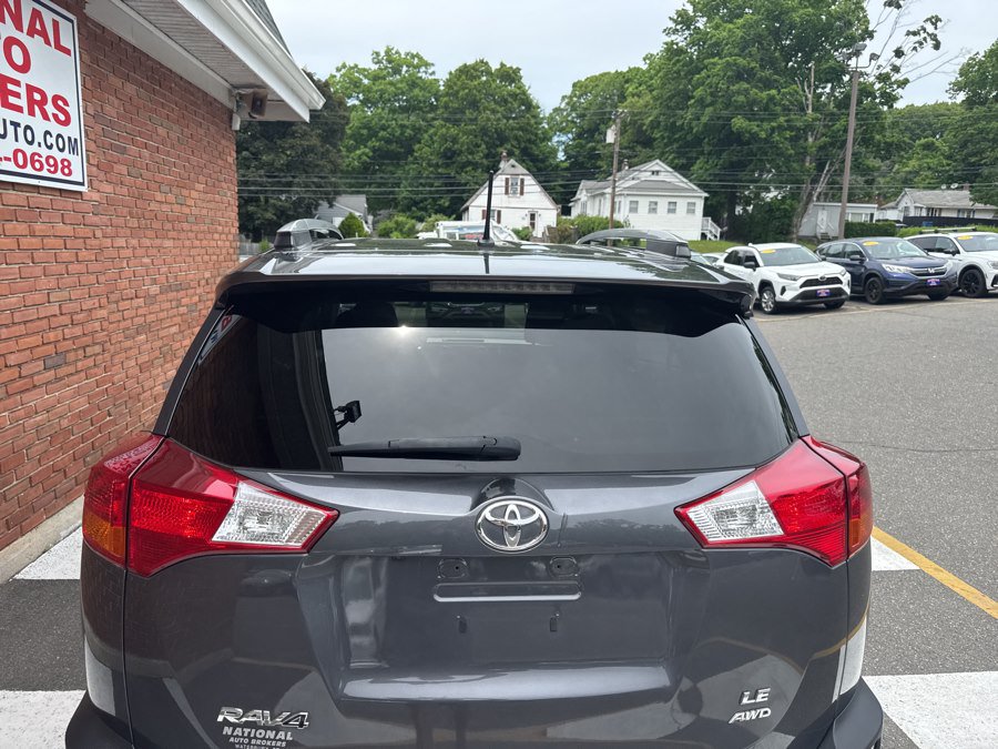 Used 2015 Toyota RAV4 LE AWD/4WD image 9