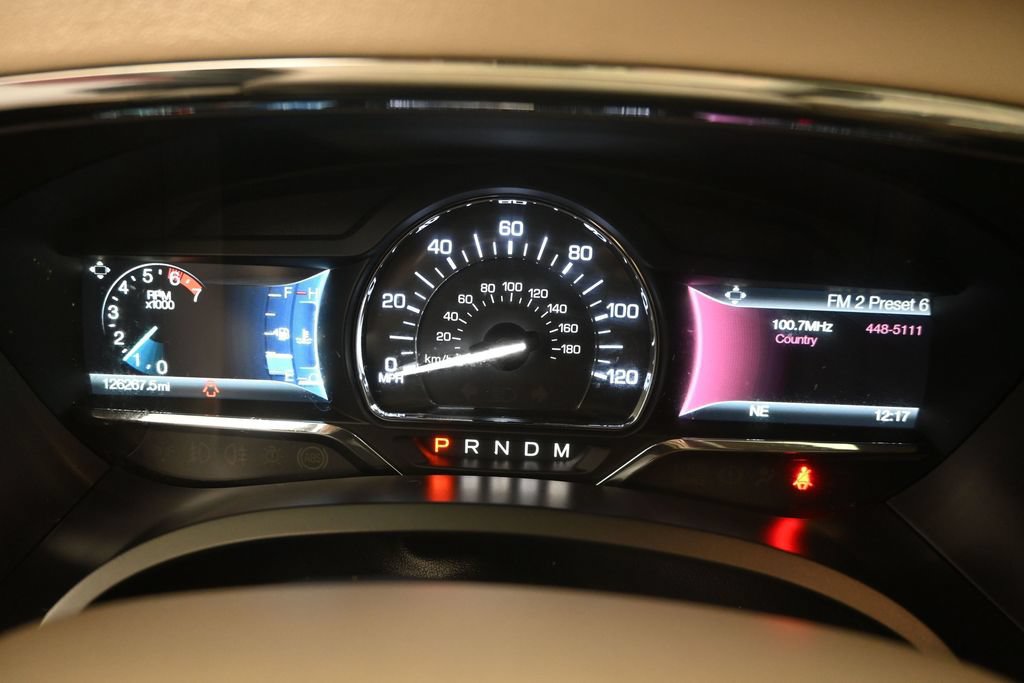 Used 2017 Lincoln Navigator Select AWD/4WD image 12