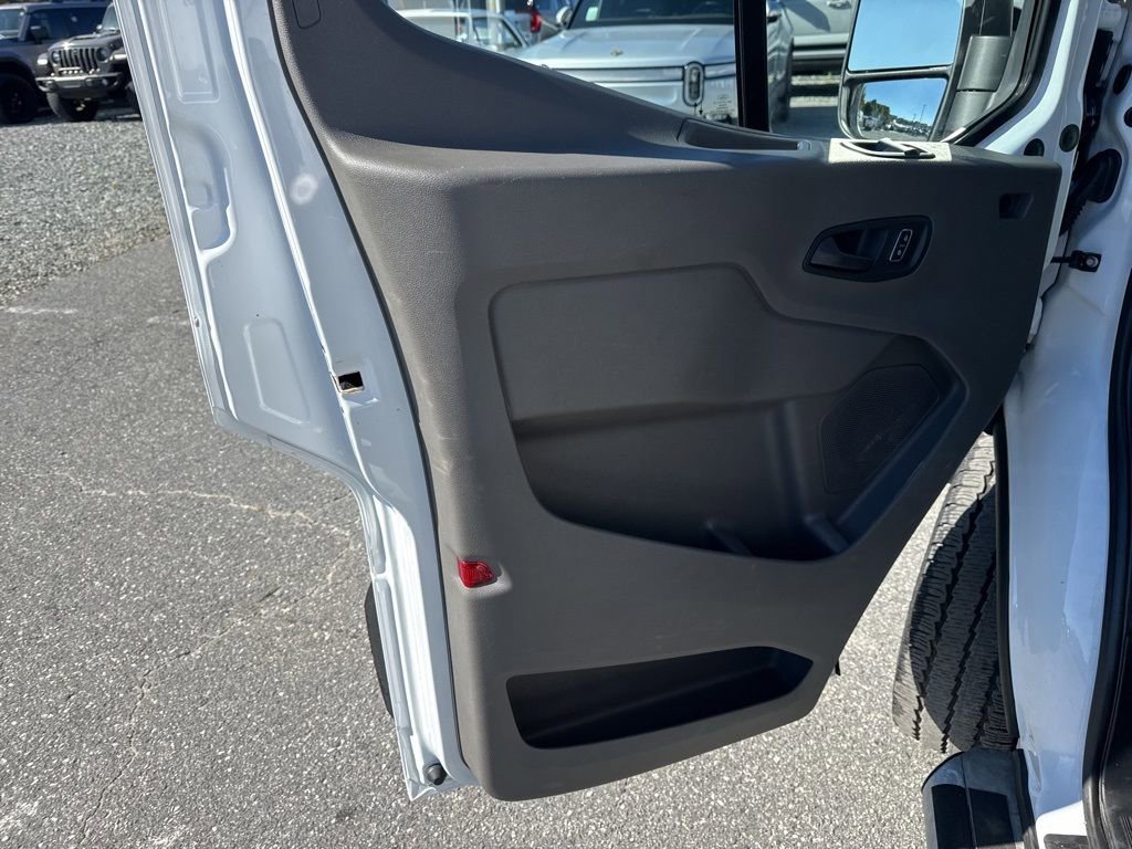 Used 2024 Ford Transit 250 Low Roof w/ Exterior Upgrade Package image 19