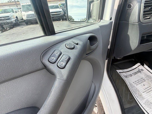 Used 2003 Dodge Sprinter 2500 image 12