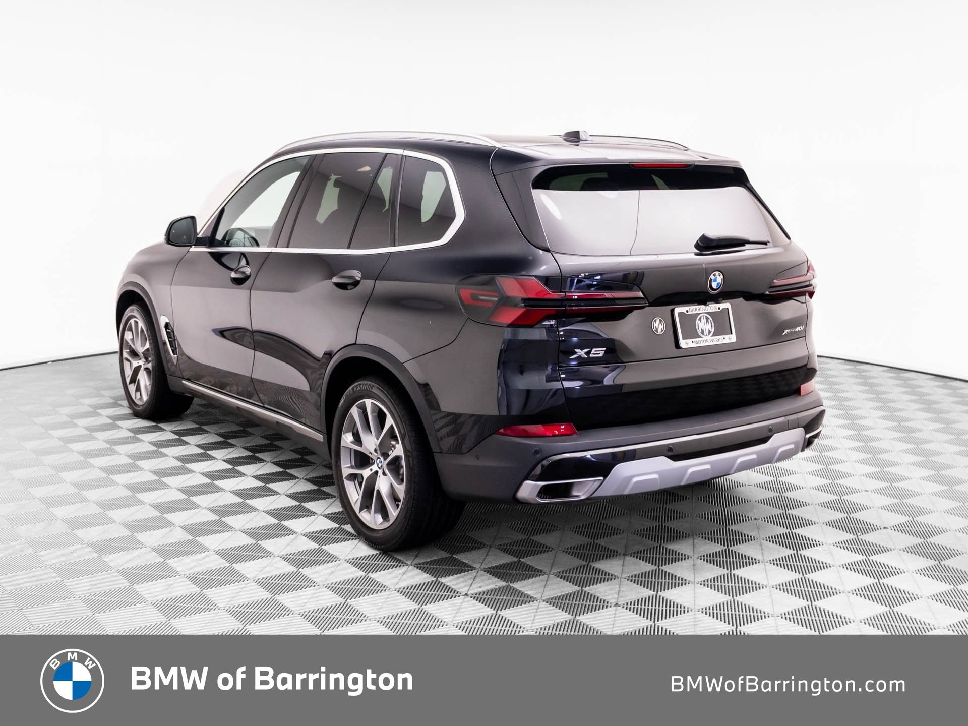 Used 2024 BMW X5 xDrive40i w/ Parking Assistance Package AWD/4WD image 3