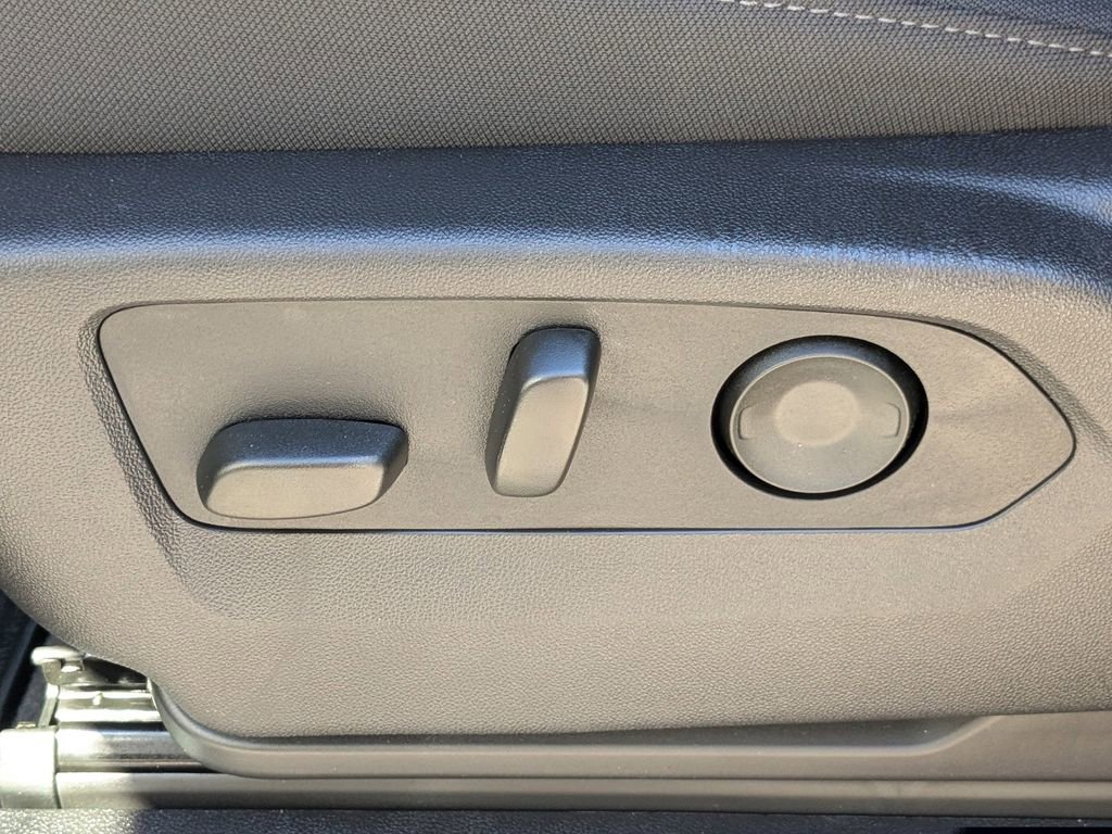 New 2025 Chevrolet Silverado 1500 Custom image 19