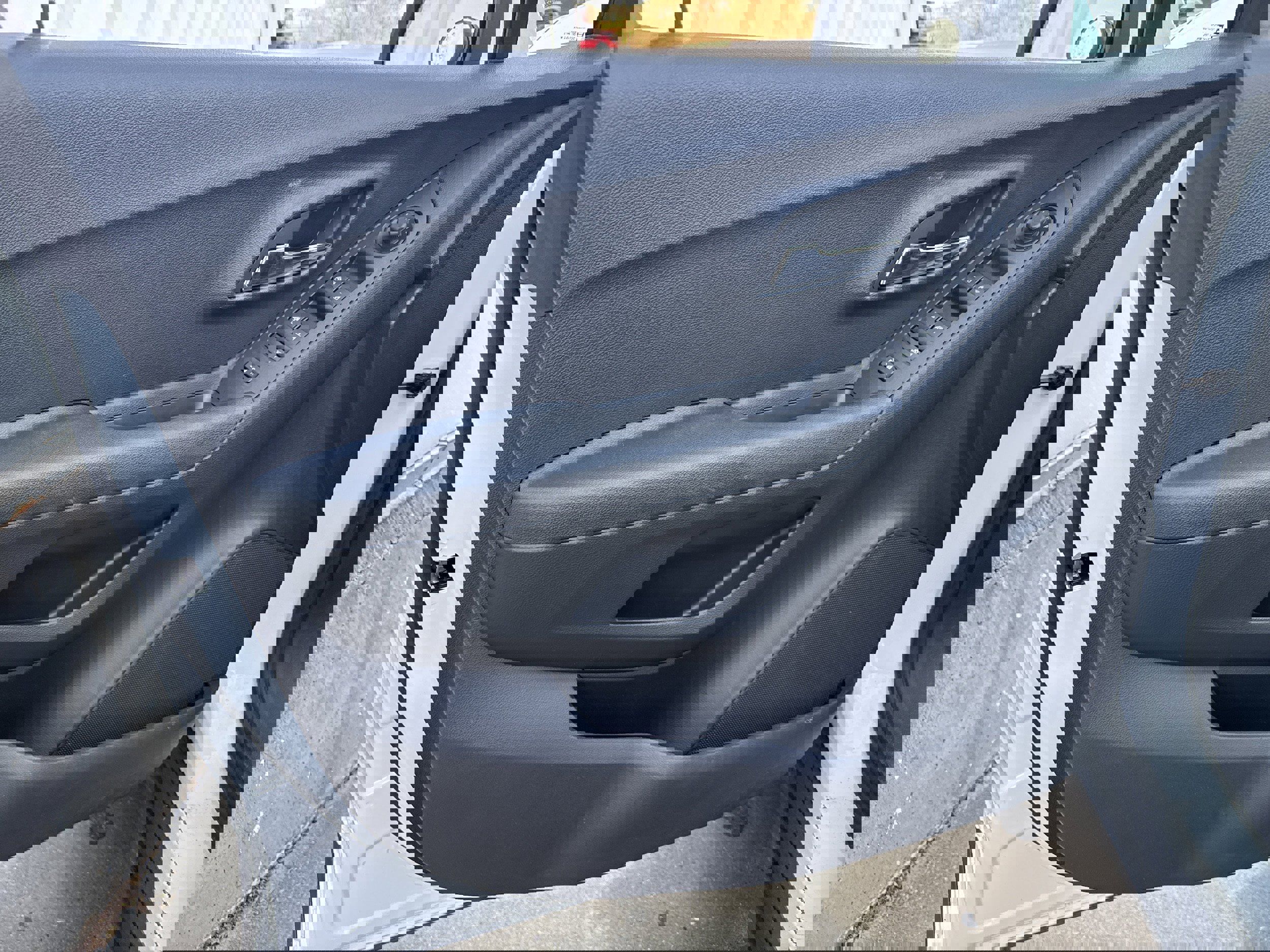 Used 2019 Chevrolet Trax LT w/ LT Convenience Package image 7