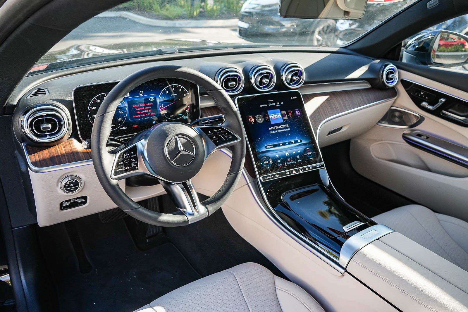 Used 2025 Mercedes-Benz CLE 300 4MATIC Coupe image 9