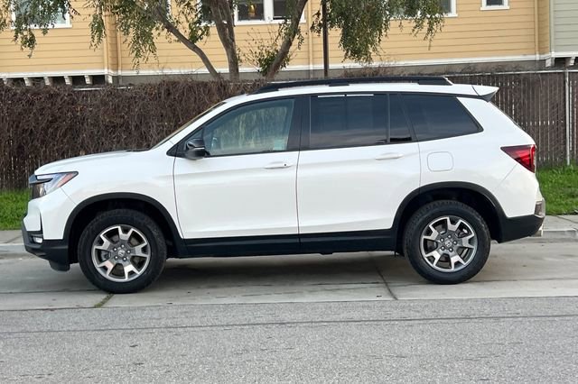 Used 2023 Honda Passport TrailSport image 7