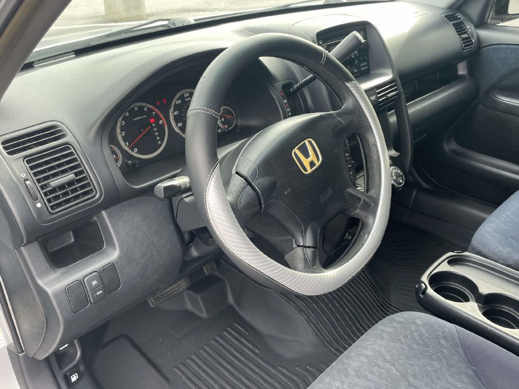 Used 2005 Honda CR-V LX image 18