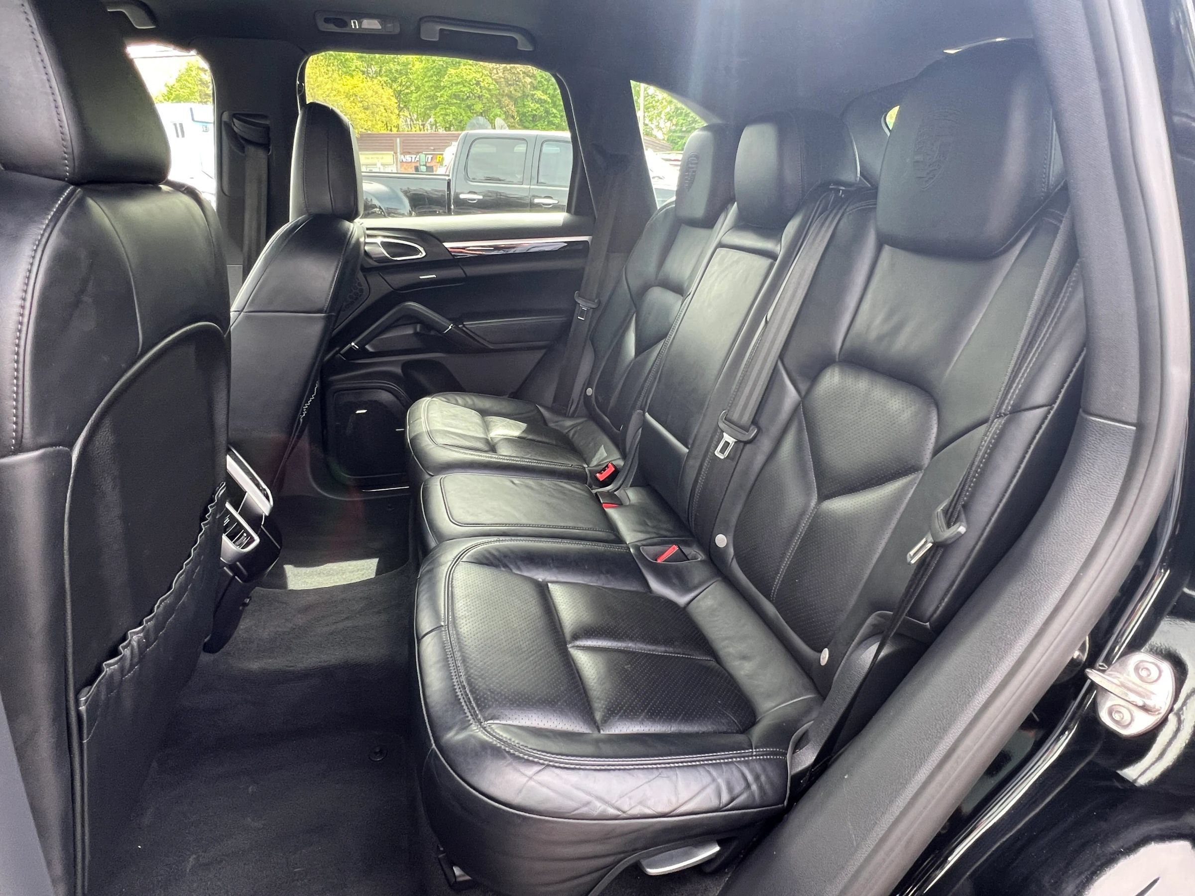 Used 2016 Porsche Cayenne AWD/4WD image 21