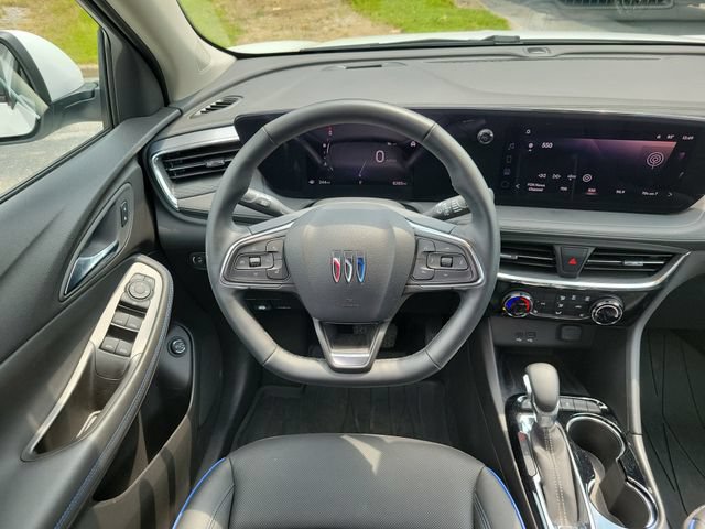 Used 2025 Buick Encore GX Sport Touring FWD image 8