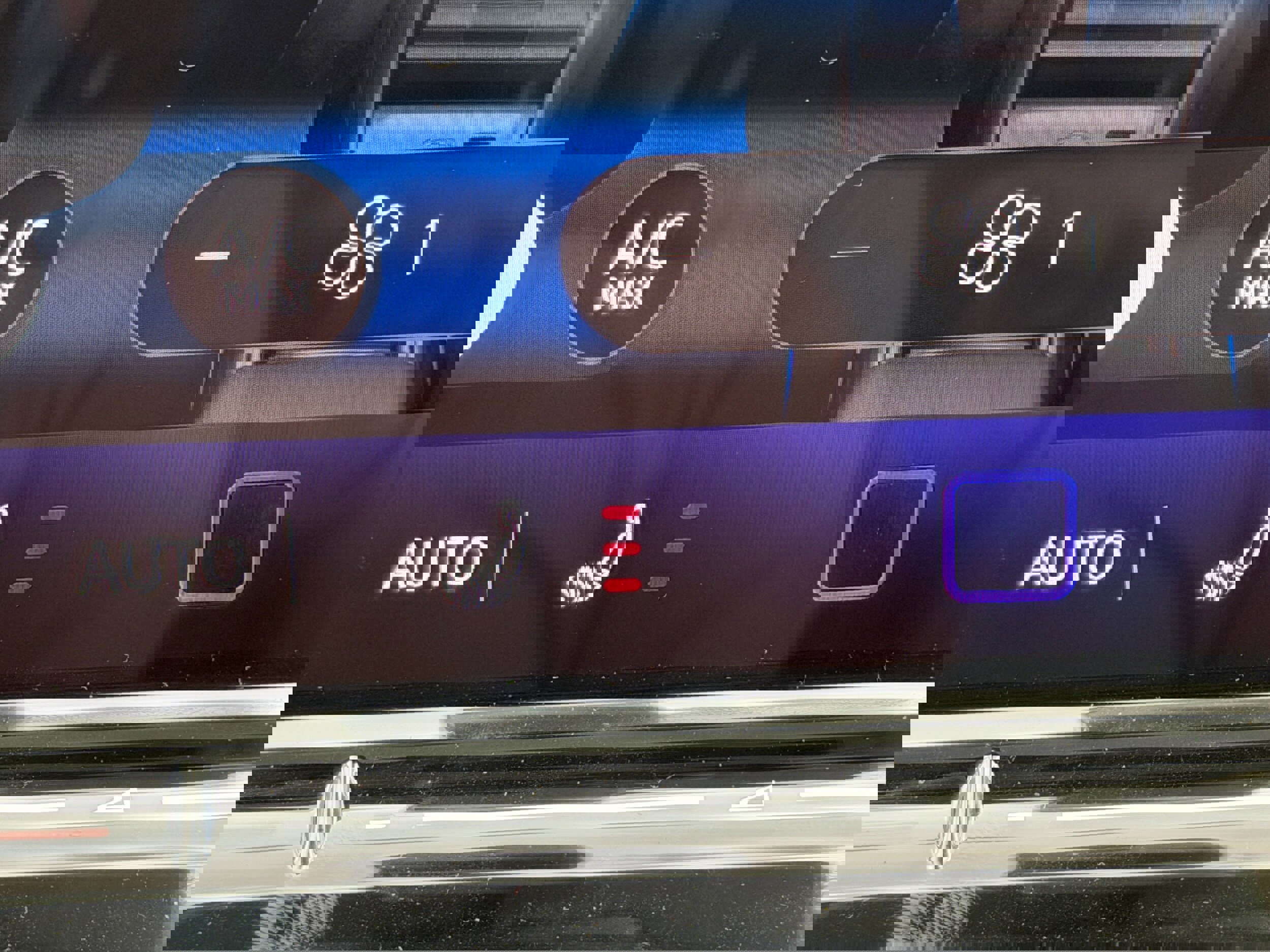 New 2026 Volkswagen Tiguan SE image 27