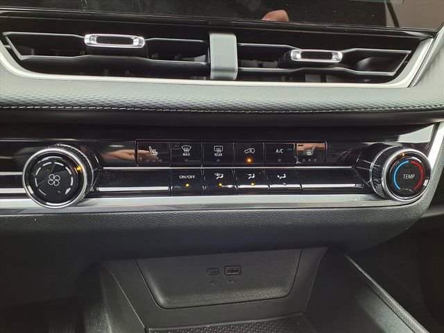 Used 2025 Chevrolet Equinox LT image 54