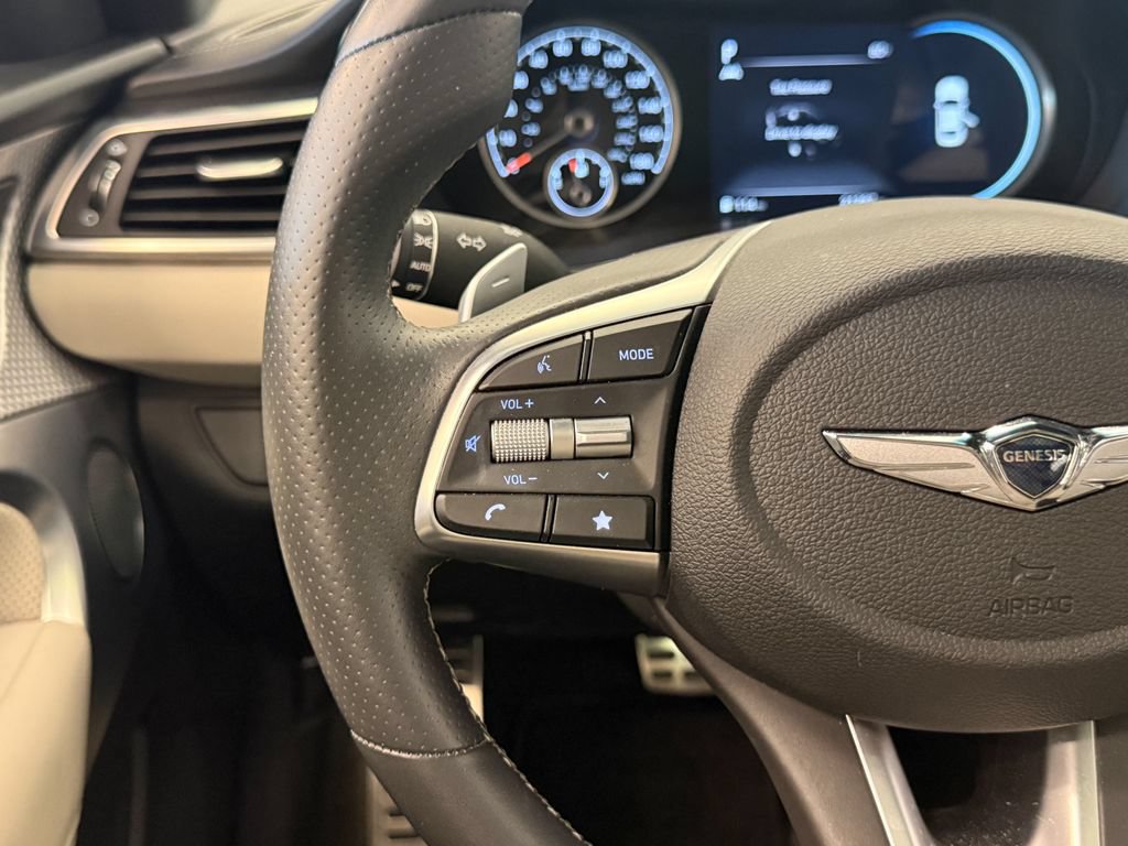 Used 2023 Genesis G70 2.0T w/ Sport Prestige Package RWD image 22