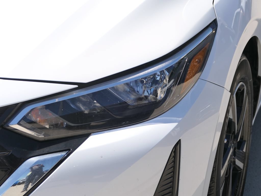 Used 2024 Nissan Sentra SV FWD image 7