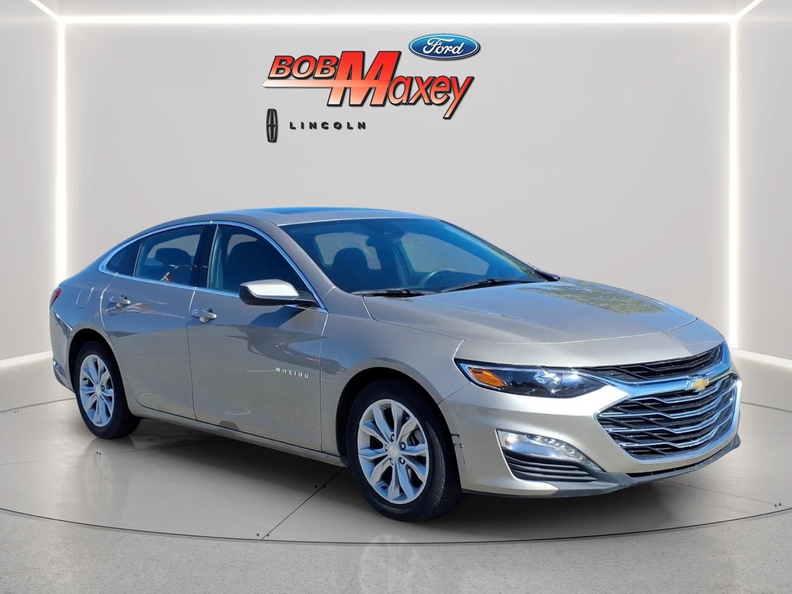 Used 2024 Chevrolet Malibu LT FWD image 3