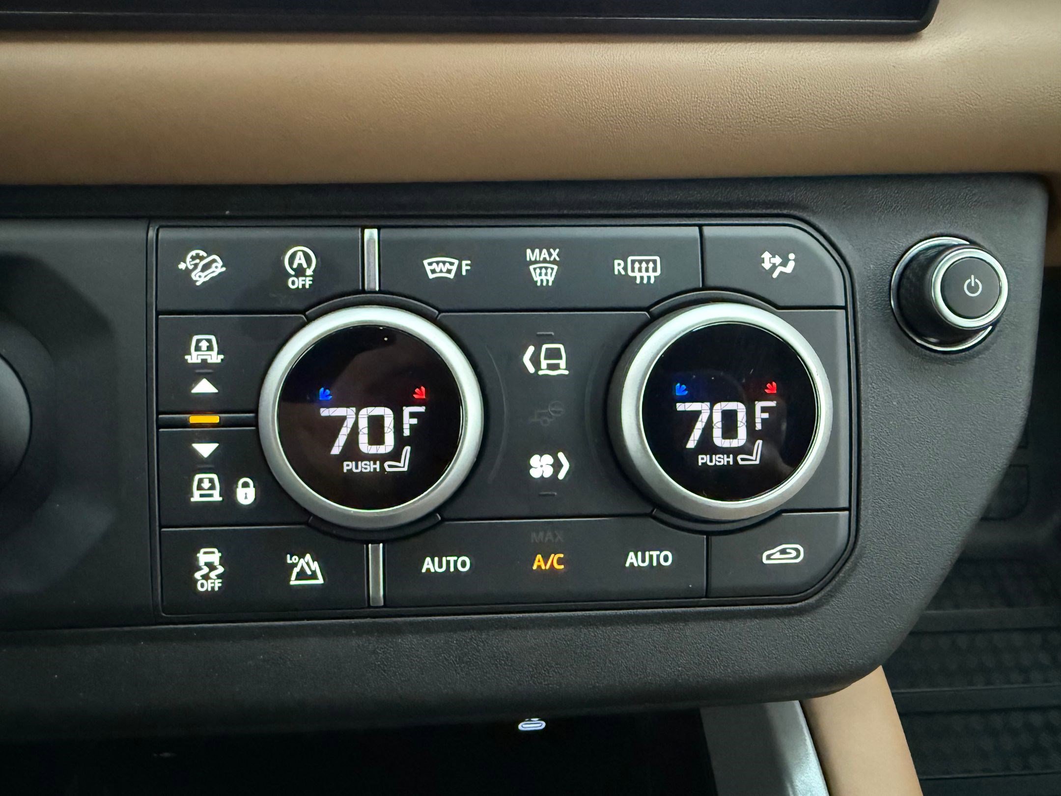 Used 2025 Land Rover Defender 110 V8 image 18