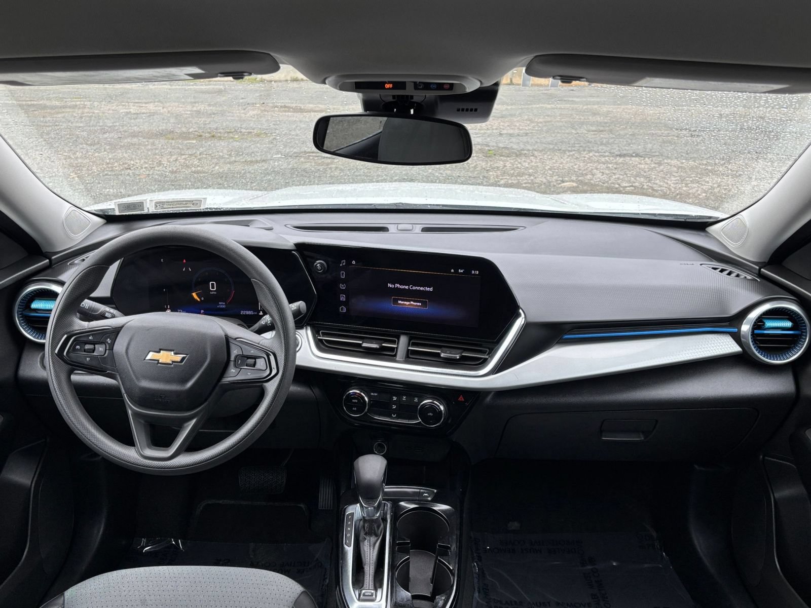 Used 2025 Chevrolet Trax LT FWD image 35