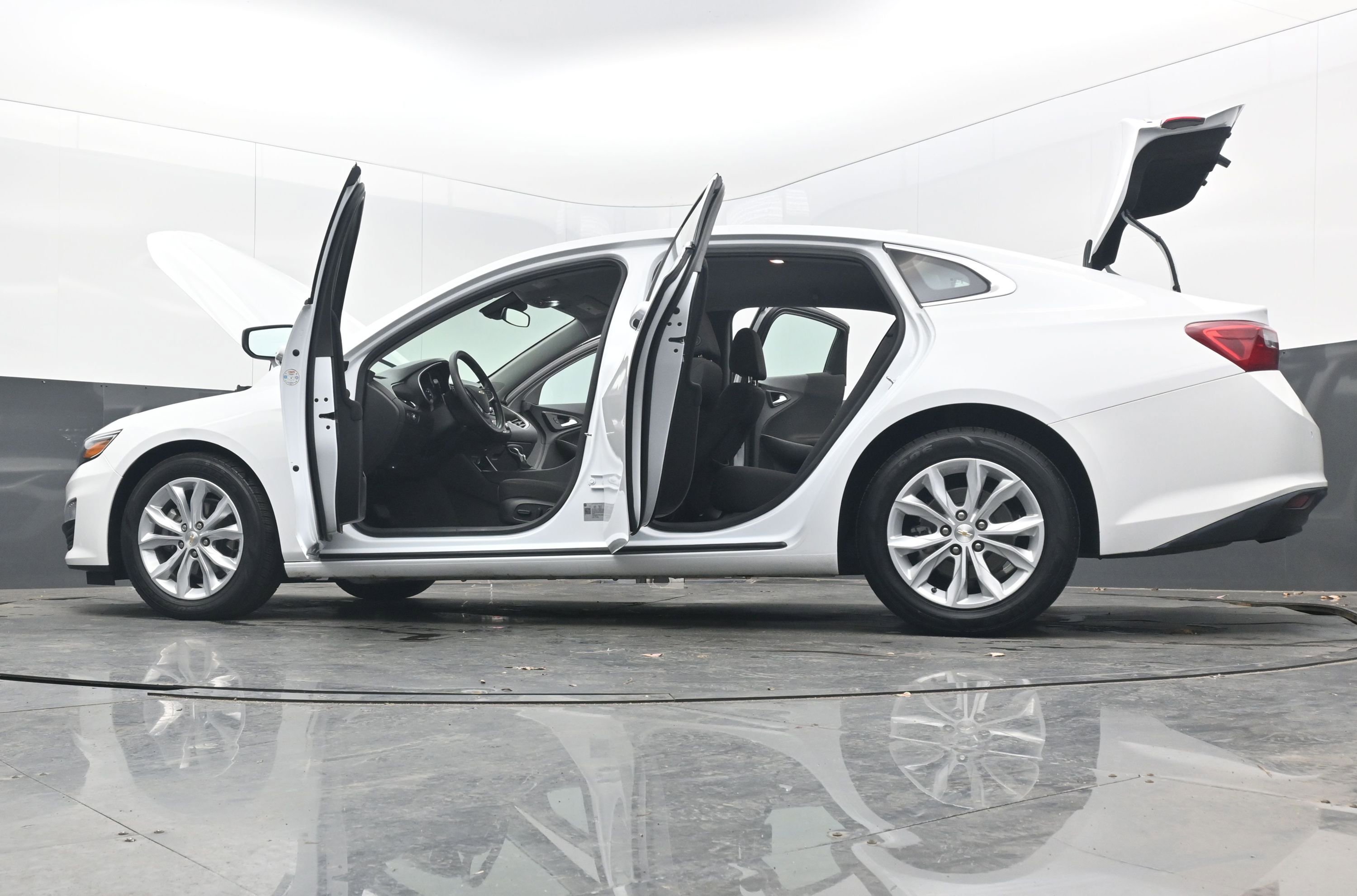 Used 2024 Chevrolet Malibu LT image 43