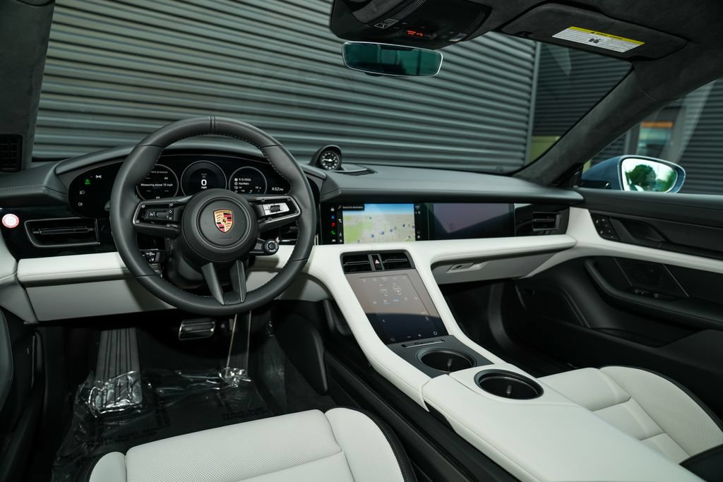 New 2026 Porsche Taycan GTS AWD/4WD image 30