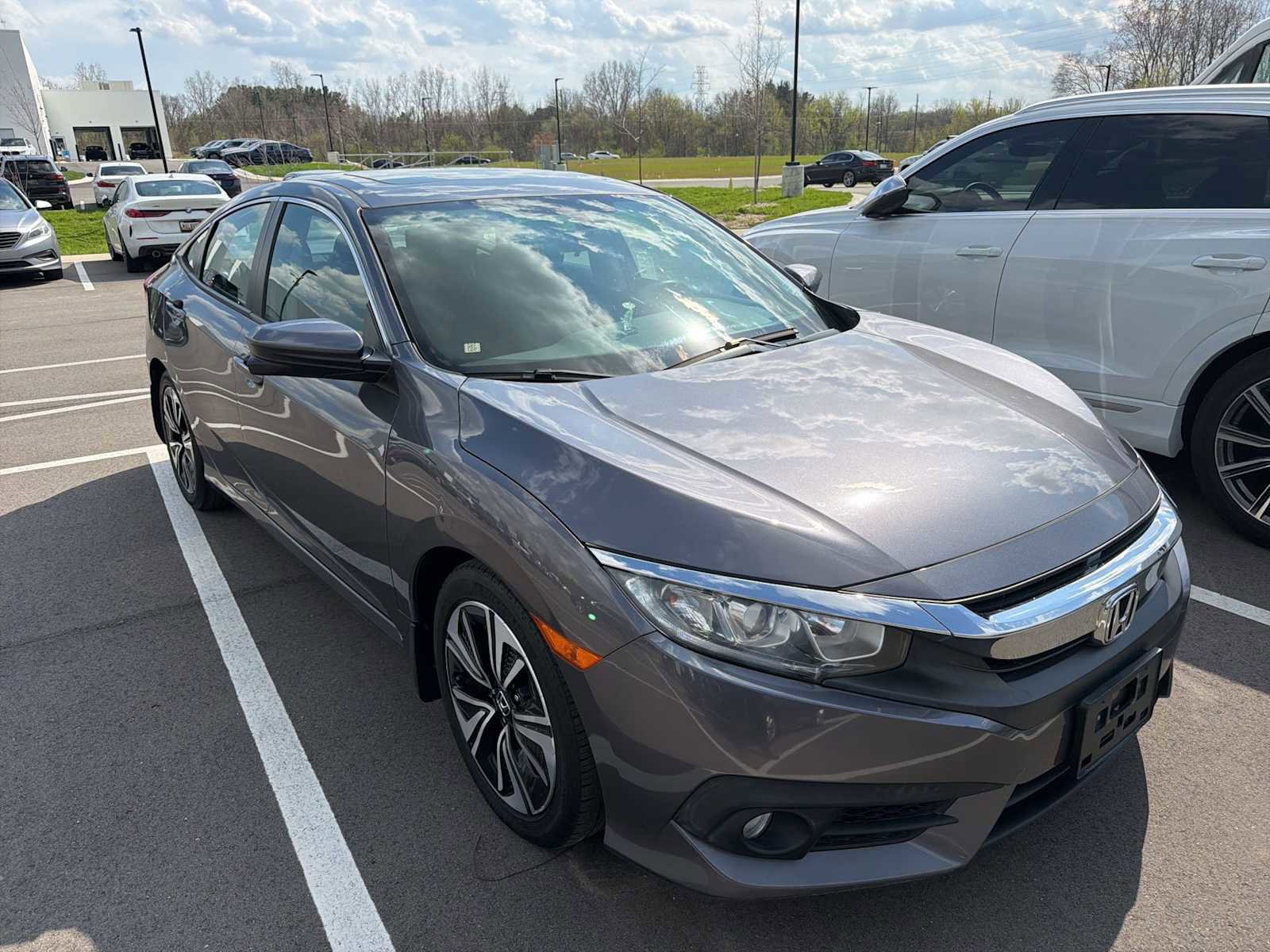 Used 2016 Honda Civic EX-T image 2