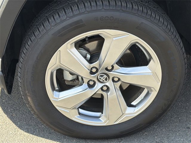 Used 2020 Toyota RAV4 Limited image 16