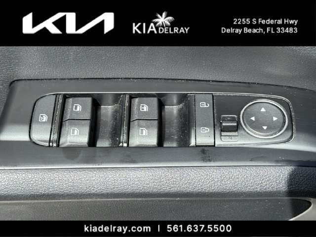 Used 2020 Kia Soul LX FWD image 14