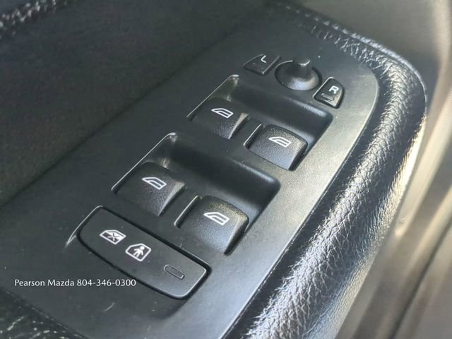 Used 2018 Volvo XC60 T6 Momentum w/ Convenience Package image 25