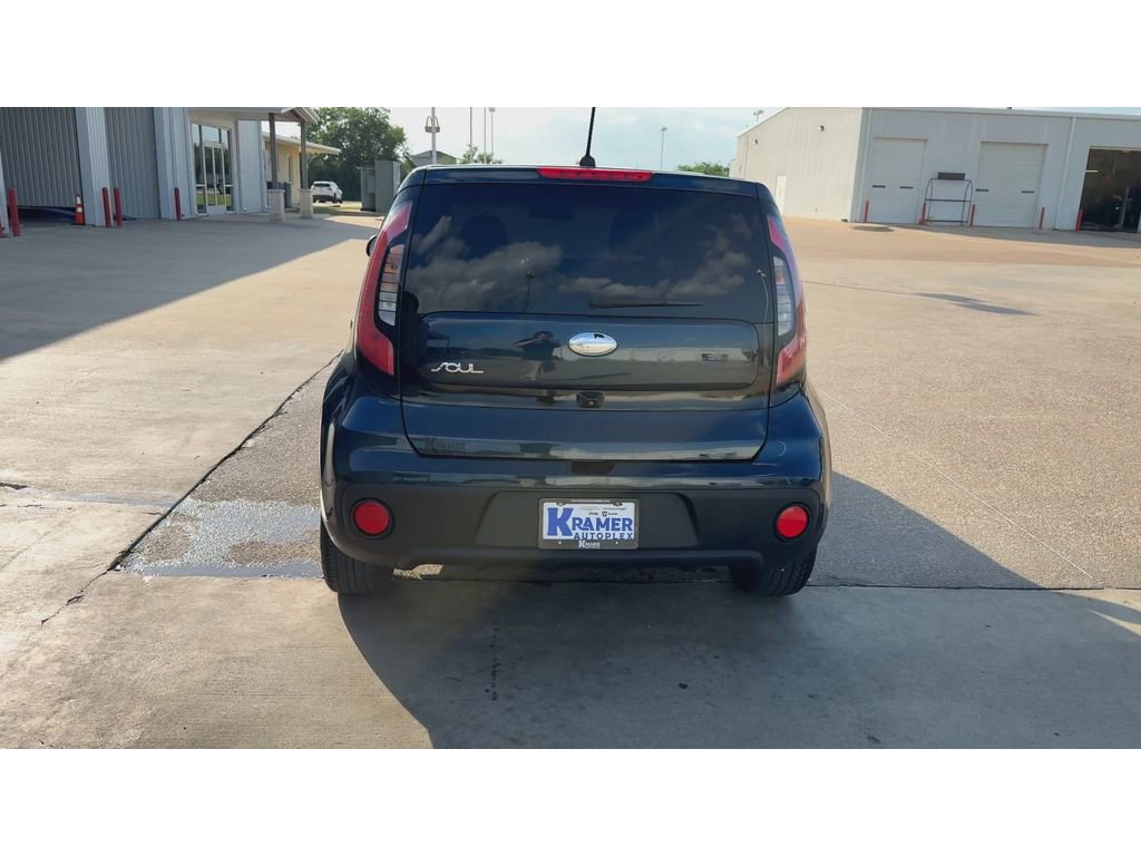 Used 2019 Kia Soul + FWD image 7