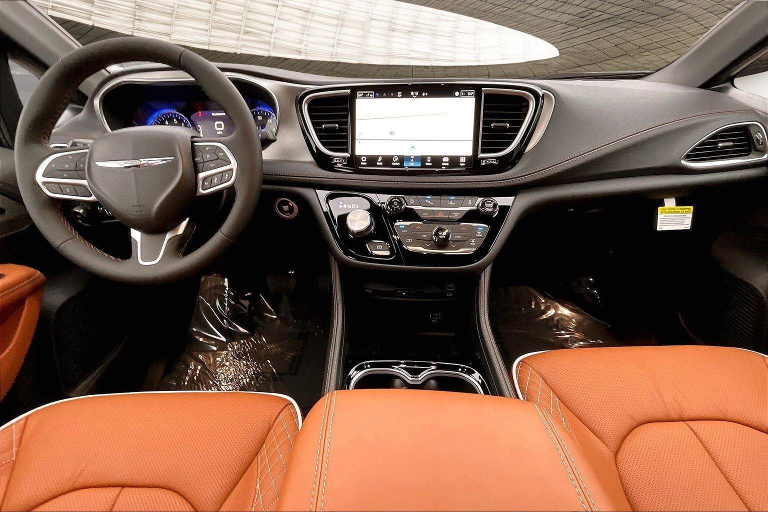 New 2026 Chrysler Pacifica Pinnacle w/ Trailer Tow Group image 5