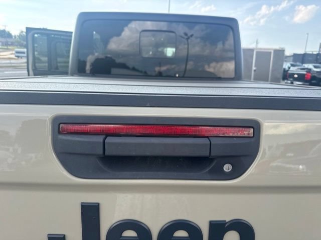 Used 2022 Jeep Gladiator Sport AWD/4WD image 30