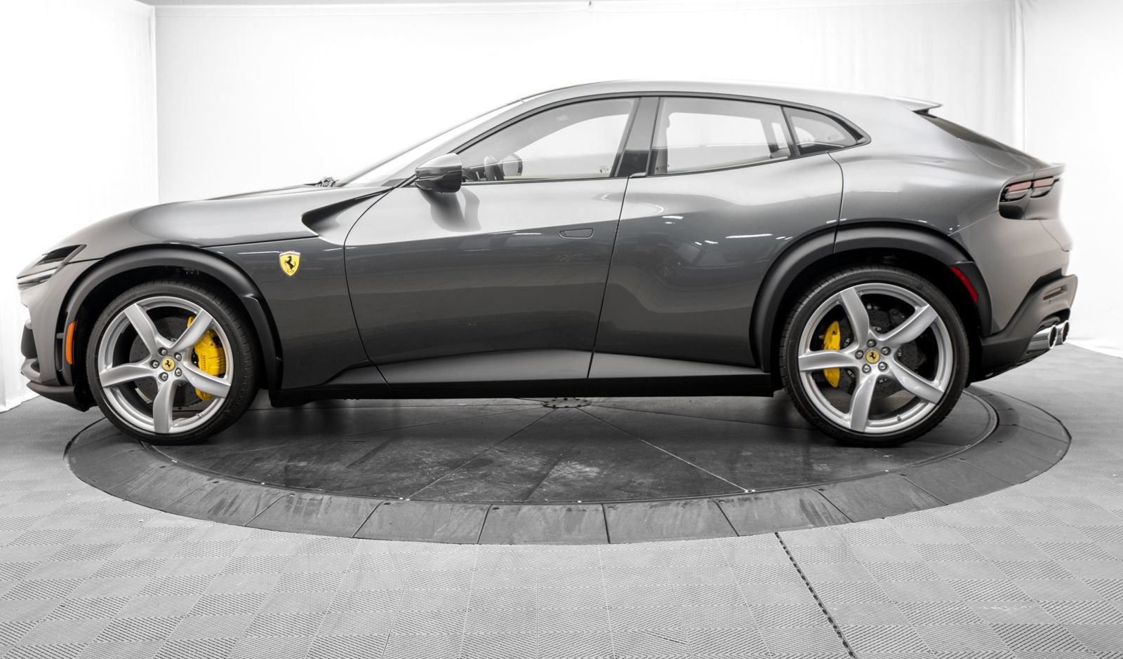 Used 2026 Ferrari Purosangue AWD/4WD image 5
