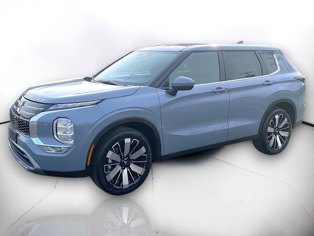 New 2026 Mitsubishi Outlander SE image 2