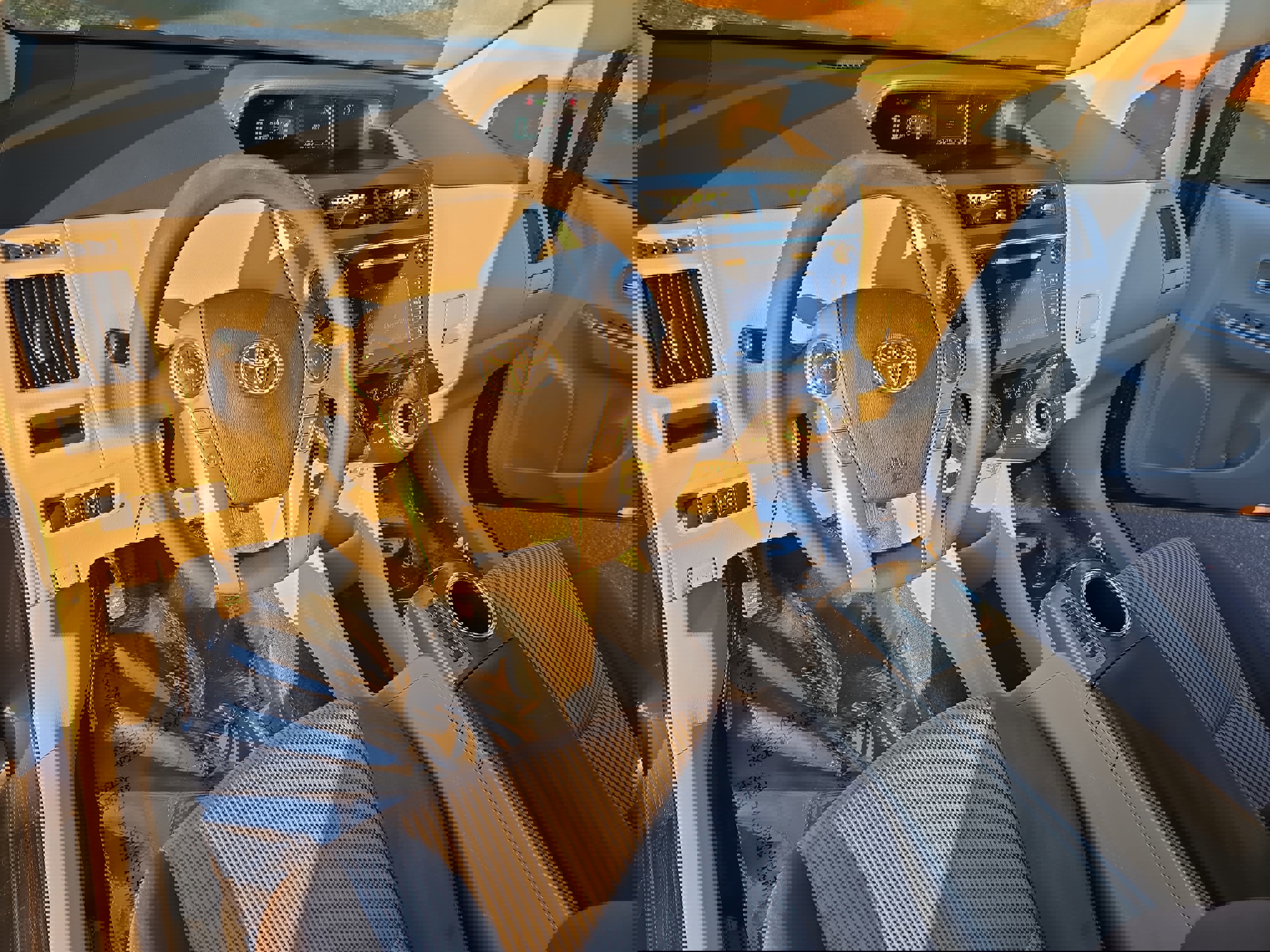 Used 2016 Toyota Prius V Three image 16