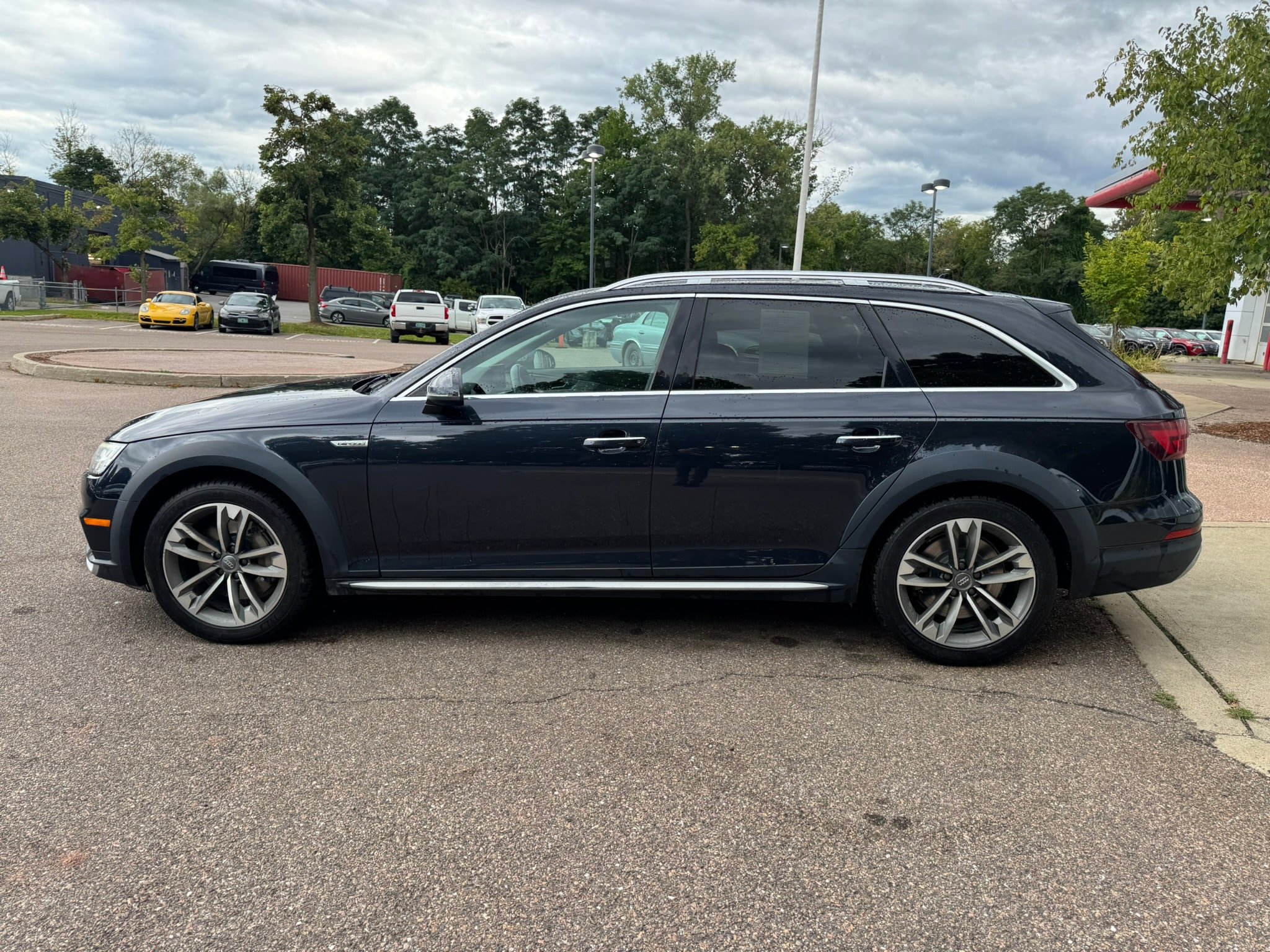 Used 2018 Audi A4 2.0T allroad Premium Plus AWD/4WD image 4