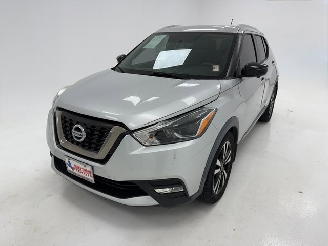 Used 2018 Nissan Kicks SR image 4