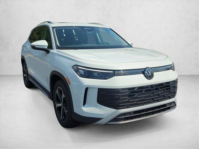 New 2026 Volkswagen Tiguan SE FWD image 3