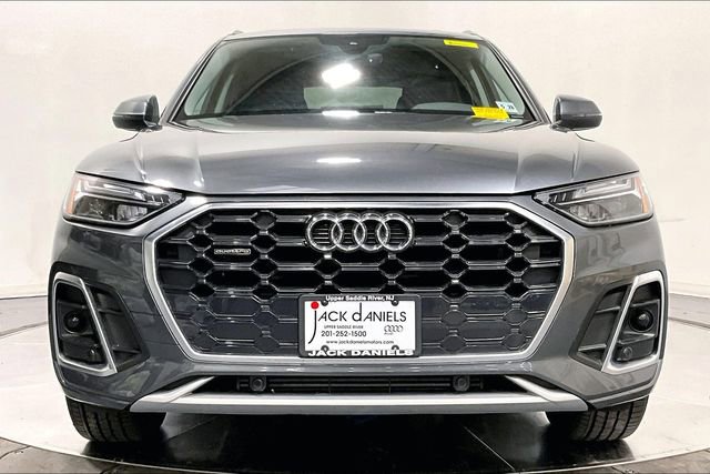 Used 2023 Audi Q5 2.0T Premium w/ Convenience Package AWD/4WD image 2
