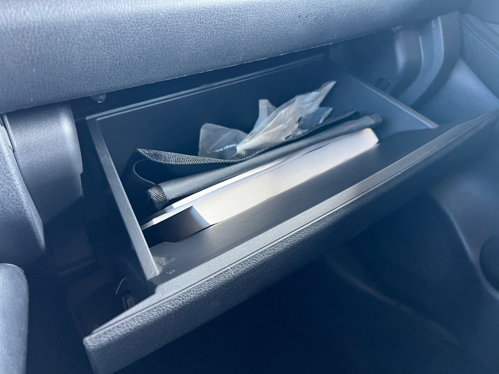 Used 2024 Nissan Leaf S image 16