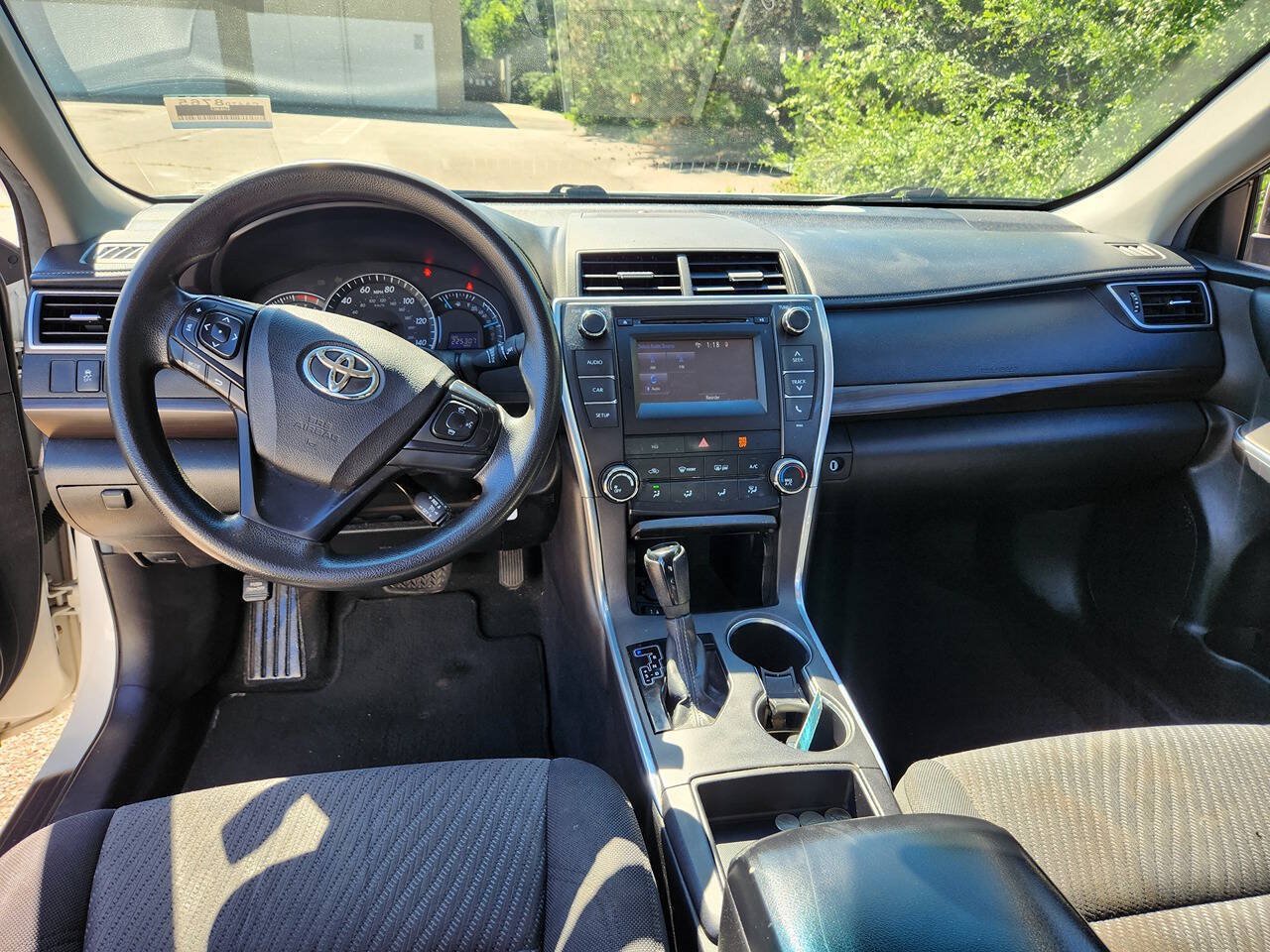 Used 2015 Toyota Camry LE FWD image 18