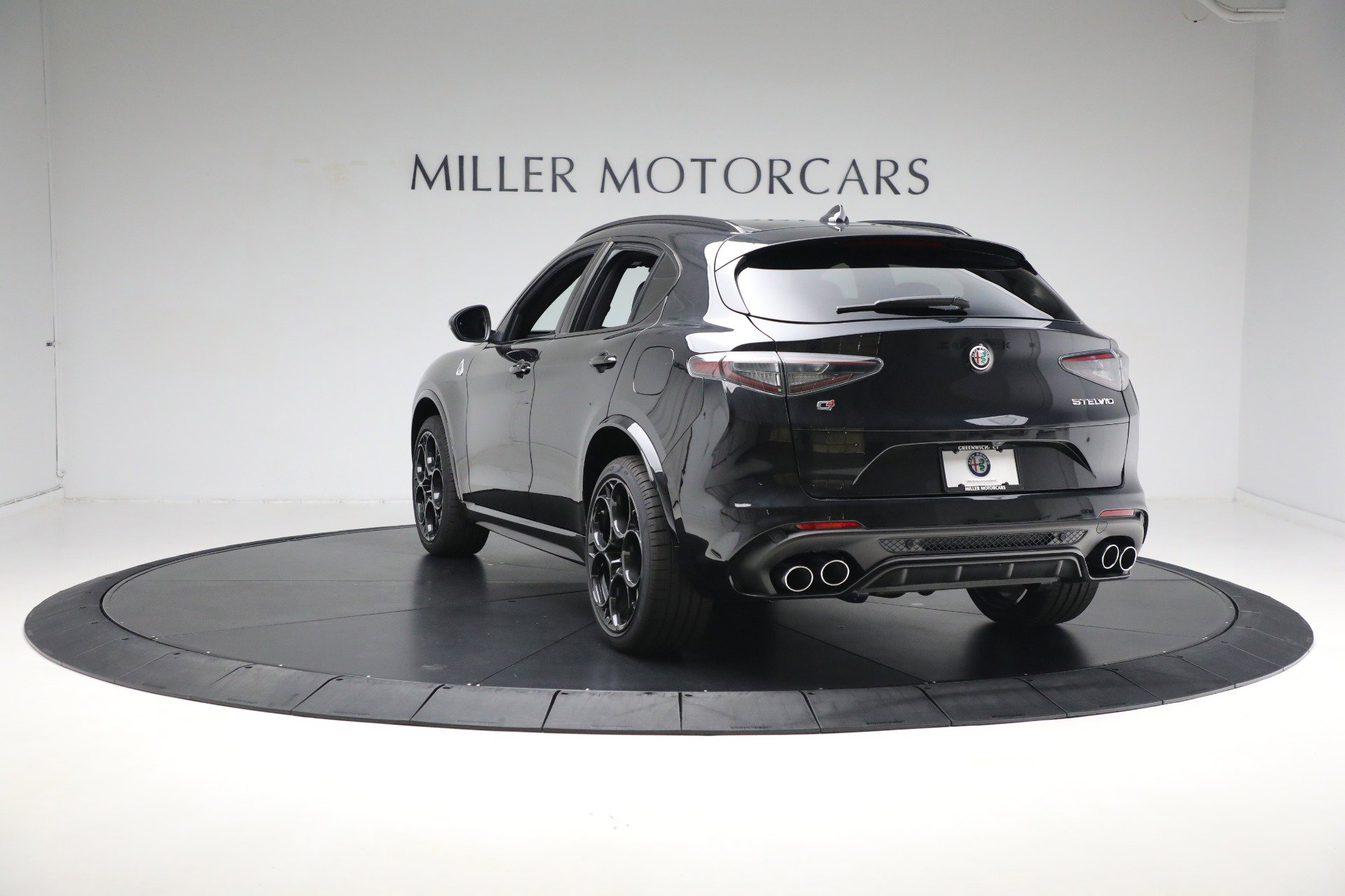 New 2024 Alfa Romeo Stelvio Quadrifoglio w/ Active Assist Plus Package AWD/4WD image 14